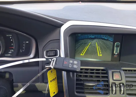 2016 Volvo Xc60 T5 Drive-E Premier from USA, damaged, VIN YV440MDK8G2830600